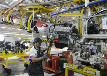 Para duplicar las exportaciones hay que importar US$10.000 millones más