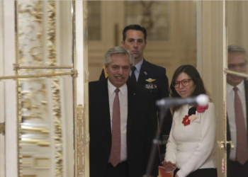 Silvina Batakis anuncia medidas para frenar el dólar e intenta despejar la incertidumbre