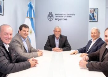 Ferraresi se reunió con el Comité Ejecutivo del Consejo Nacional de la Vivienda