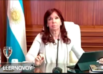 El juicio contra Cristina Kirchner: el fiscal Diego Luciani alega, con la vicepresidenta en el banquillo