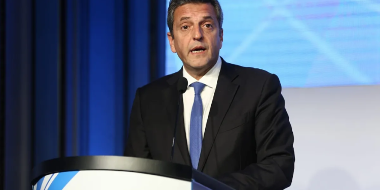 Ajuste del gasto: Massa absorbe $210.000 millones subejecutados de varios ministerios