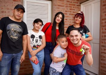 Chaco: Maggiotti y Capitanich entregaron viviendas en Presidencia Roque Sáenz Peña