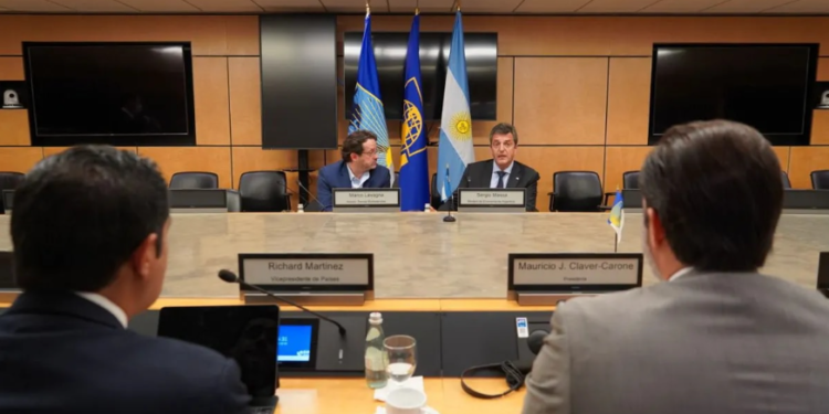 Massa y Claver-Carone dieron vuelta la página, intercambiaron elogios y acordaron ampliar el financiamiento del BID a la Argentina