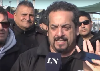 Alejandro Crespo, líder de los trabajadores de neumáticos: “Nos extrañó muchísimo que el Gobierno permita que se cierre una paritaria de forma unilateral”