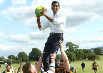 Por primera vez hay un primer ministro más rico que el rey: la fortuna de Rishi Sunak, bajo la lupa