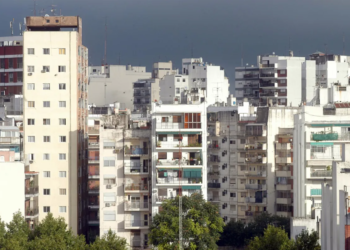 Personal doméstico, tarifas y expensas: los aumentos que se vienen en noviembre