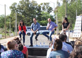 Programa Reconstruir: Maggiotti y Lago entregaron viviendas en Alberti