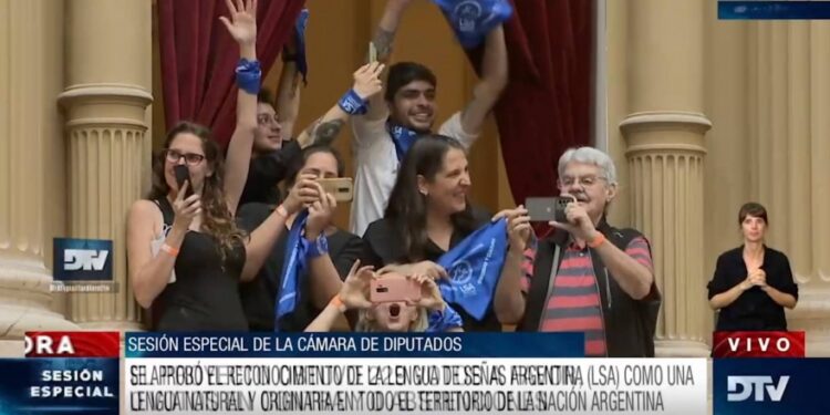 Diputados reconoció la lengua de señas Argentina y aprobó alcohol cero al volante
