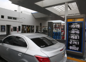 Estaciones de servicio: para pagar con QR, ahora los usuarios deberán quedarse dentro del vehículo