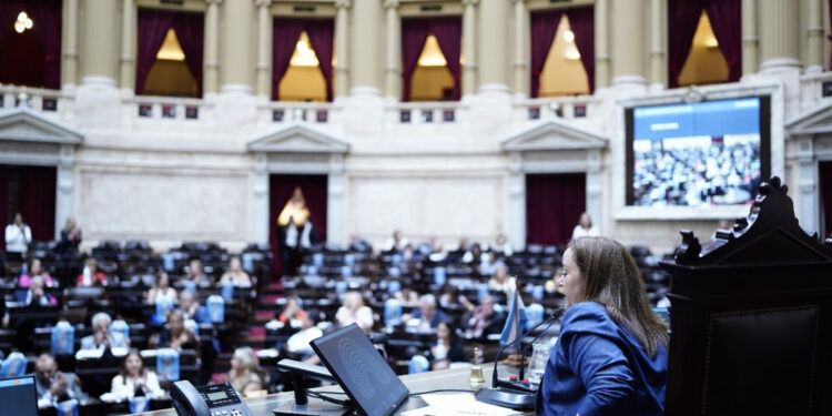 Moreau invitó a un diálogo político amplio para el período 2023 en la Cámara de Diputados