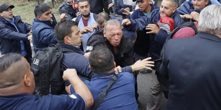 Una sociedad donde empieza a “explotar” el hartazgo