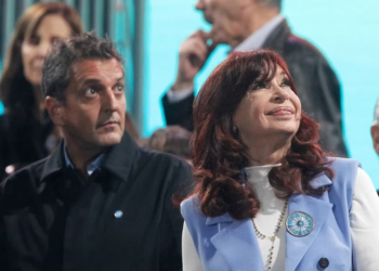 El acto de Cristina Kirchner y Sergio Massa, en vivo: se presentan tras el cierre de listas