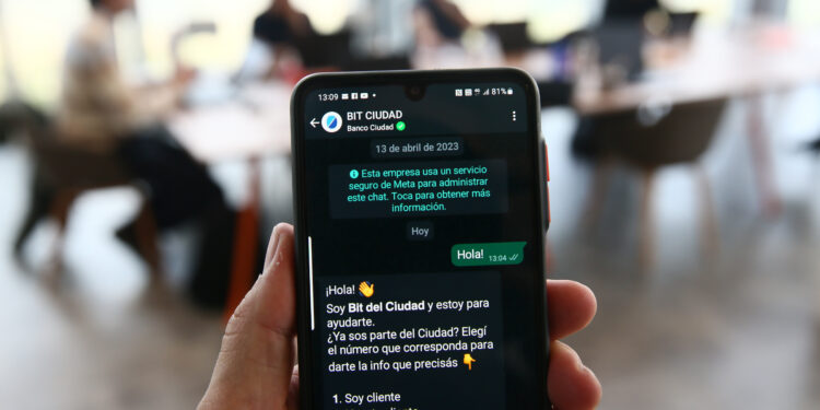 BIT, EL ASISTENTE VIRTUAL DEL BANCO CIUDAD, LLEGÓ A WHATSAPP