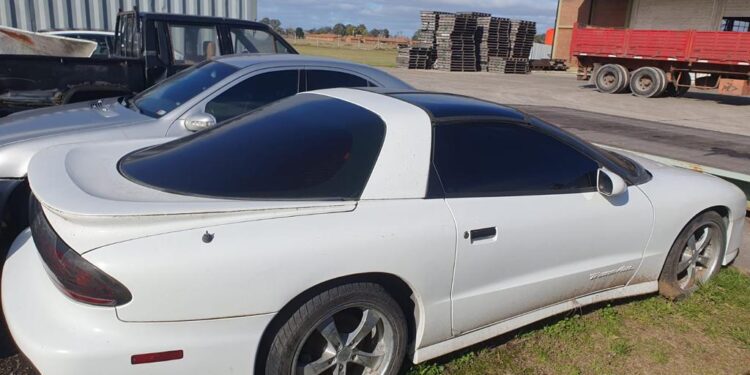 AUTOMOTORES: SUBASTA DE UN CLÁSICO Y UN SUV DE ALTA GAMA EN BANCO CIUDAD