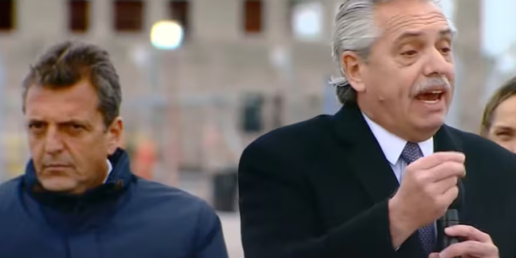 Elecciones 2023 | Tras los custionamientos de Massa, Fernández lanzó una fuerte arenga para votarlo