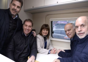Patricia Bullrich se muestra con Horacio Rodríguez Larreta por primera vez en la campaña con una recorrida por Lomas de Zamora