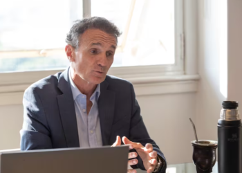 Katopodis les pidió a los radicales que voten a Massa: “Milei es peligroso”