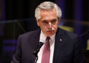 A 34 días de finalizar su mandato, Alberto Fernández designó embajadores en Finlandia, Costa Rica y Guinea Ecuatorial