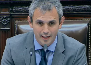 Martín Menem se quejó de las demandas del kirchnerismo, pero admitió que se aceptan “sugerencias” para aprobar la Ley Ómnibus