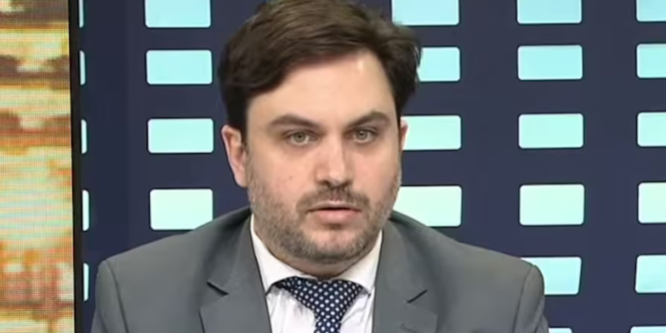 Ramiro Marra cruzó a Ricardo Quintela por la idea de sacar una cuasimoneda en La Rioja: “Son papelitos de colores, quiere desestabilizar”