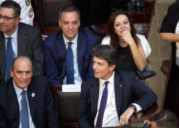 Cumbre en la Casa Rosada para acelerar las gestiones por la ley ómnibus y convocar a los gobernadores por grupos