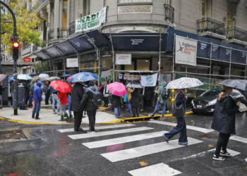 Arrancó la protesta de ATE en ministerios y edificios federales y el Gobierno dispuso una custodia especial