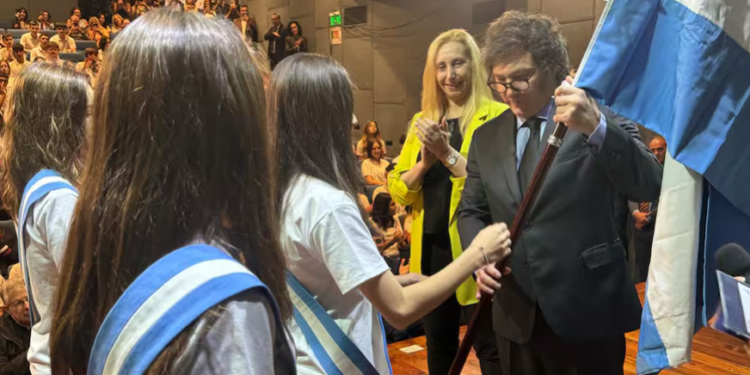 El Gobierno confirma que no comprará 14 millones de libros escolares y la medida tendrá impacto dispar en las provincias