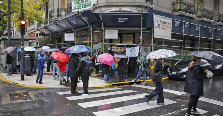 Arrancó la protesta de ATE en ministerios y edificios federales y el Gobierno dispuso una custodia especial