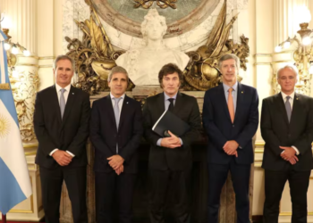 Javier Milei mantiene el fuerte ajuste sobre las provincias en plena negociación por la Ley Bases y el paquete fiscal