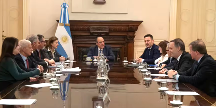 Guillermo Francos encabeza su primera reunión como jefe de Gabinete y activa un comité de transición