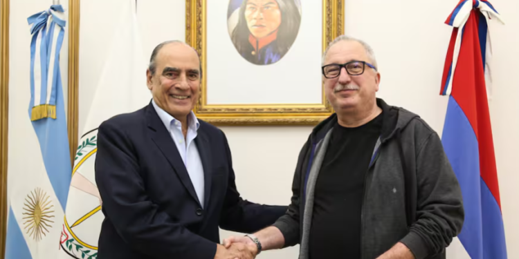 Francos recibe a dos gobernadores en medio de las negociaciones para revertir Ganancias y Bienes Personales