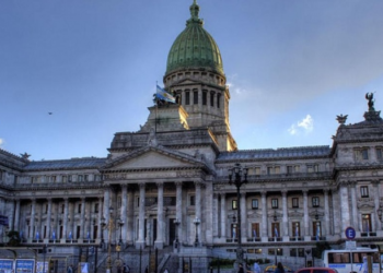 Desde que asumió Milei, los principales bloques parlamentarios de diputados sufrieron crisis y divisiones