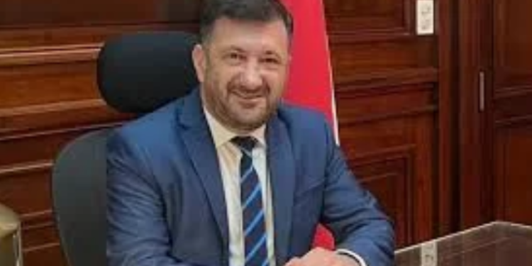 Echaron a Edgardo Kueider del departamento en el que cumplían prisión domiciliaria