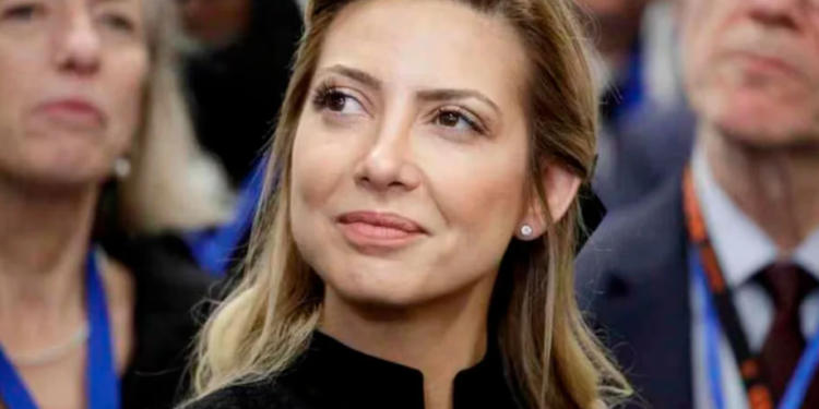 Fabiola Yañez tiene prohibido contactar al Alberto Fernández por 90 días