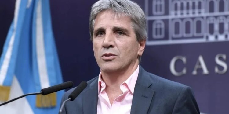 Caputo desmintió rumores de devaluación