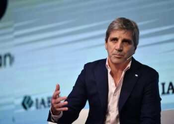 Luis Caputo aseguró que el acuerdo con el FMI se aprobará en el primer cuatrimestre