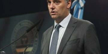 El Gobierno dio de baja la licitación de la Hidrovía
