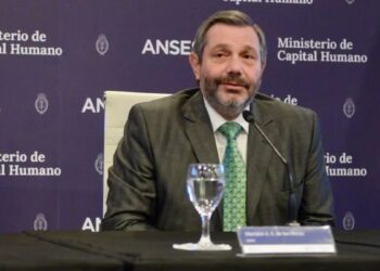 El Gobierno desplazó al titular de la Anses, Mariano de los Heros