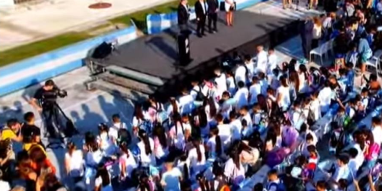 Kicillof: «En la provincia seguimos invirtiendo en la educación pública»