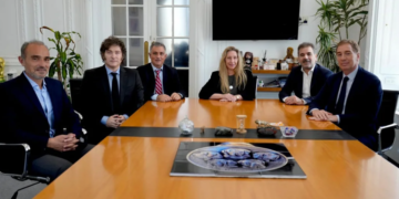 El Gobierno recibió a Santilli y a Ritondo y acelera la alianza electoral en la provincia