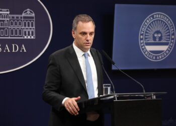 El Gobierno ordenó desclasificar los archivos vinculados al accionar de las Fuerzas Armadas durante la Dictadura