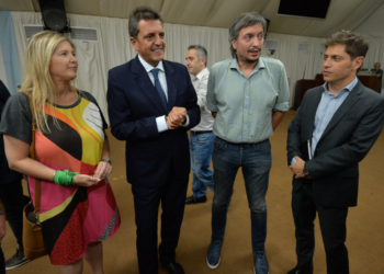 Continúa la incertidumbre por el calendario electoral: hermética reunión entre Axel Kicillof, Sergio Massa y Máximo Kirchner