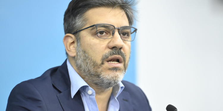 Bianco advirtió que el fin del cepo fue una “devaluación encubierta” y alertó por subas generalizadas de precios