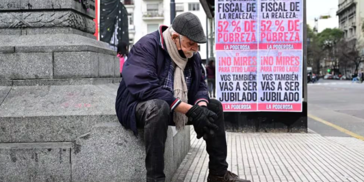 El Gobierno actualizó los montos de jubilaciones y asignaciones familiares para junio