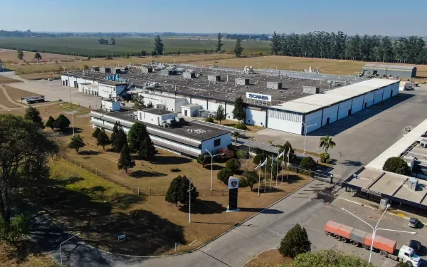 Scania paralizó la producción en la planta de Tucumán