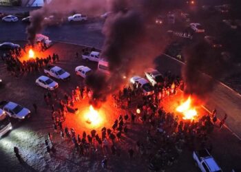 Movilización de trabajadores petroleros en 25 de Mayo