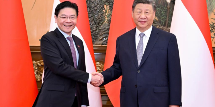 Xi Jinping se reúne con primer ministro singapurense y pide impulsar cooperación entre China y Singapur
