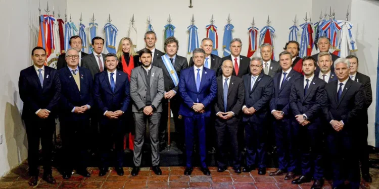 El Gobierno pospuso la reunión con gobernadores por la baja en la coparticipación