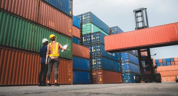 Las importaciones alcanzan su mayor peso en la economía en más de un siglo