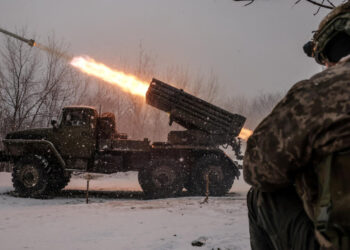 Alarma en Ucrania por la suspensión del envío de armas de Estados Unidos